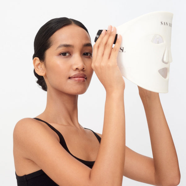 ADVANCED LED LIGHT THERAPY FACIAL MASK
