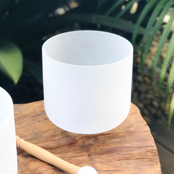 CROWN CHAKRA 6' CRYSTAL SINGING BOWL (WHITE)