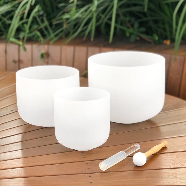 SHARP NOTES | SET OF 3 WHITE CRYSTAL SINGING BOWLS IN BEIGE BAG